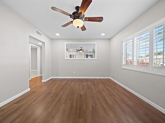 4th image of 877 Oleander Ave