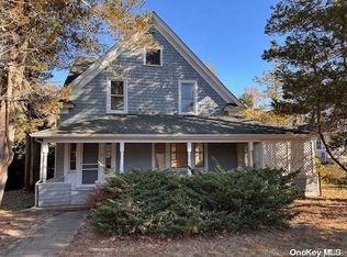 21 Bay Ave, East Quogue, NY 11942