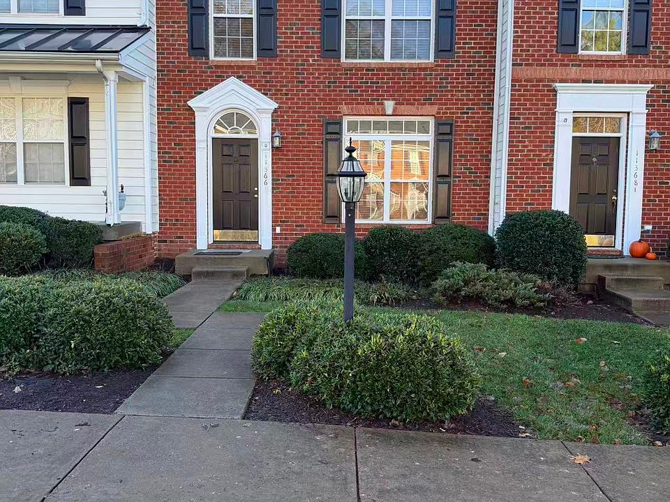 1st image of 11366 Abbots Cross Ln