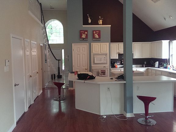 4th image of 929 Brentwood Dr