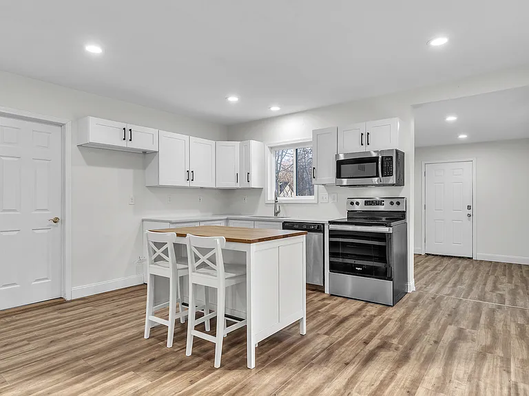8165 Leonard Dr — Photo 7