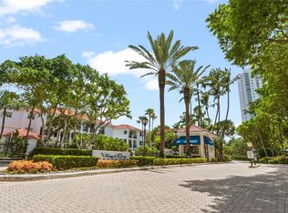 3245 NE 184th St APT 13213, Aventura, FL 33160