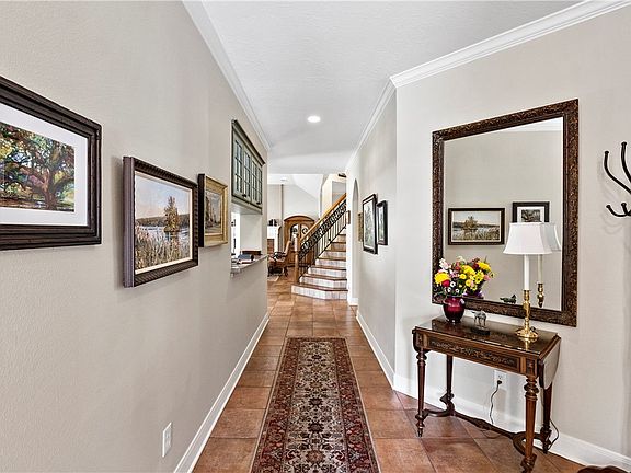 4th image of 926 Grand Oaks Cir