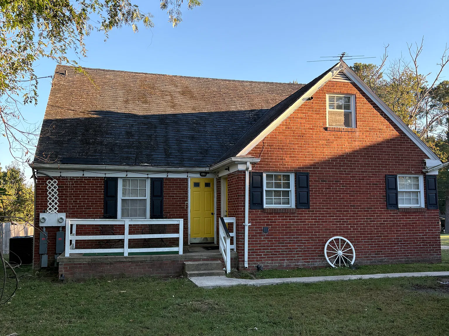2 bed, 700 sqft, $1,250 — Photo 1