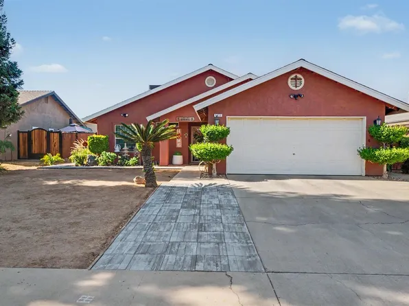 1431 Souza St, Orange Cove, CA 93646