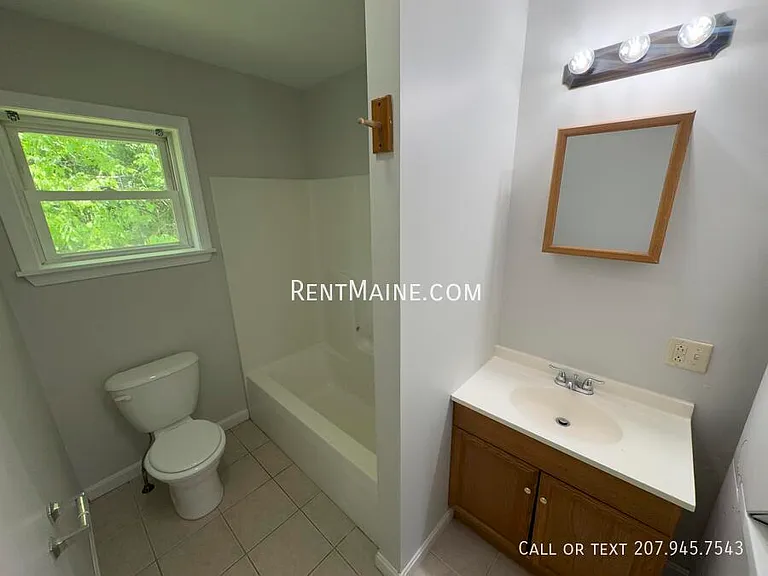 1835 Hammond St #1 — Photo 11