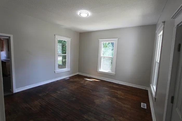 215 Stewart Ave — Photo 2