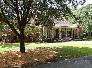 64 River Rd, Columbia, MS 39429