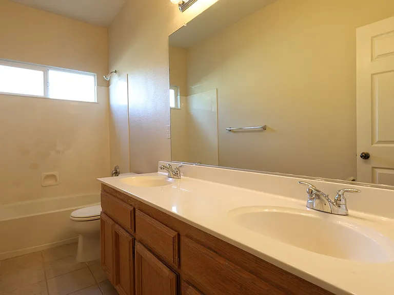 1908 Terracina Cir — Photo 17