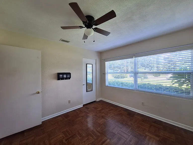 4006 Bayfront Pkwy — Photo 22