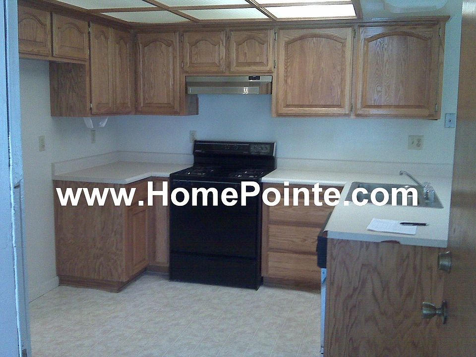 2nd image of 7478 Hamlin Dr