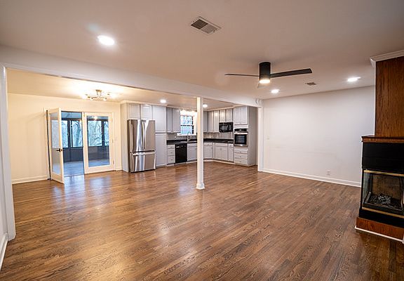 3rd image of 4900 Jonquil Dr #A