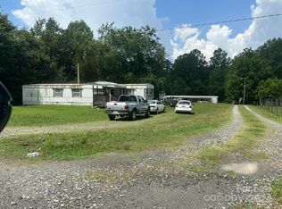 205 & 215 Towers View Dr, Dallas, NC 28034