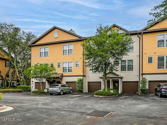 2nd image of 9823 Tapestry Park Cir #206
