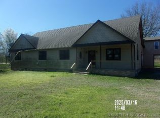 8326 S 4392nd Rd, Locust Grove, OK 74352
