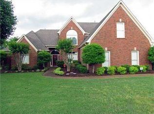 2006 Dogwood Gardens Dr, Germantown, TN 38139