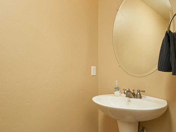 4th image of 4727 E American Beauty Dr