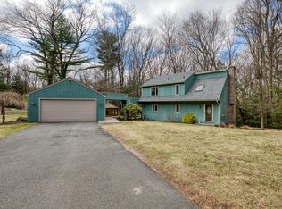 16 Ravine Cir, Westfield, MA 01085