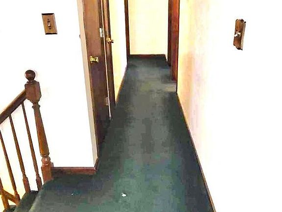 4th image of 4070 W 73rd Pl