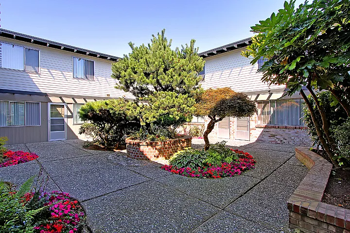 2231 Rucker Ave — Photo 3