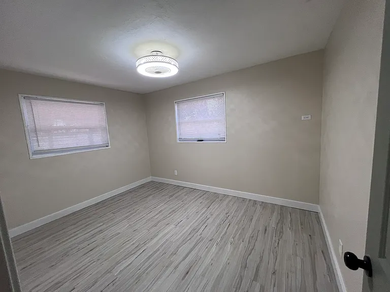 4700 W Leila Ave — Photo 15