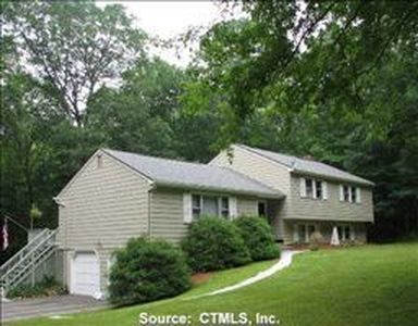 315 Foxwood Rd, Guilford, CT, 06437