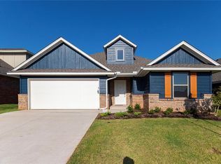 5317 Malpaso Creek Dr, Mustang, OK 73064