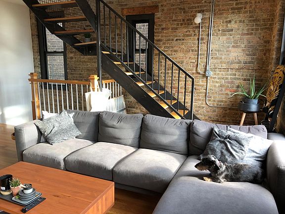 4th image of 1352 N Greenview Ave #3F