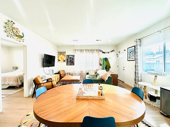 3rd image of 2852 Rosanna St #2852