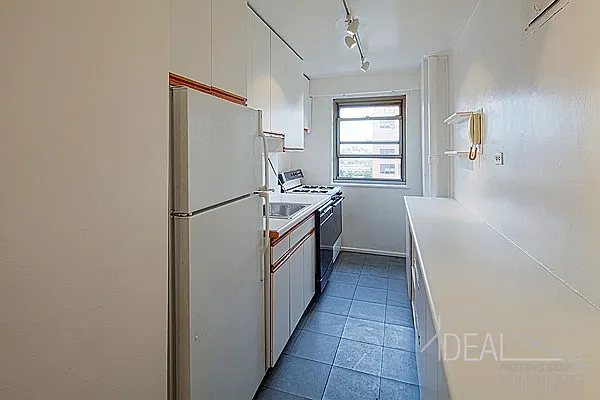 Sold by Ideal Properties Group | media 11