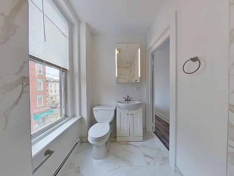 844 Park Ave #6 — Photo 16