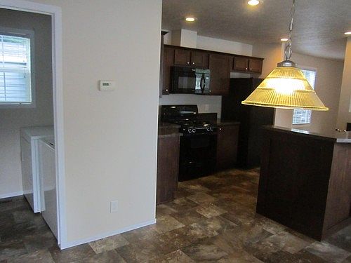 3rd image of 487 Bellewood Dr SE