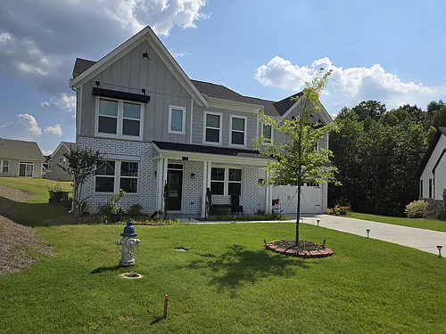121 Linden Ct Photo 1