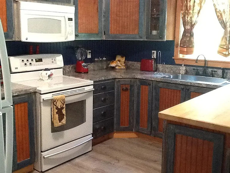 Highview Ave — Photo 6