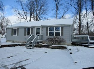 7474 Hart Rd, Baldwinsville, NY 13027