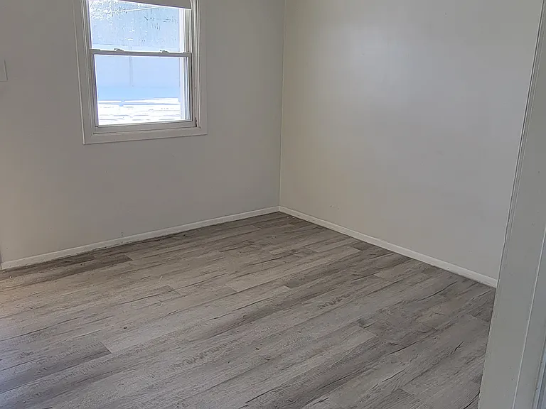 419 Oregon Ave #4 — Photo 4