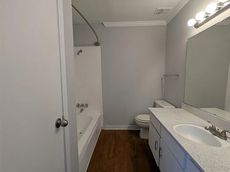 600 Heights Blvd #23 — Photo 5