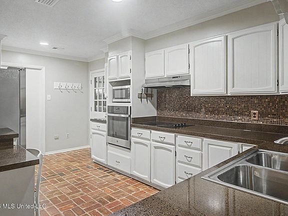 2nd image of 5002 Lawson Ave