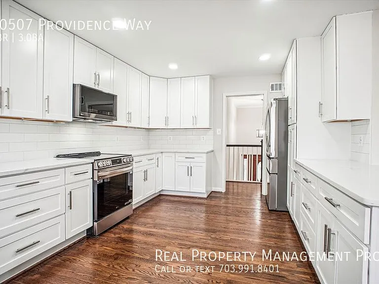 10507 Providence Way — Photo 6