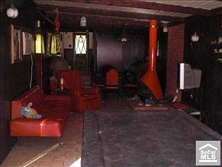 2nd image of 628 Vineland Ave
