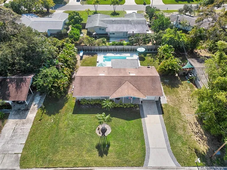 2572 Jefferson Cir — Photo 46