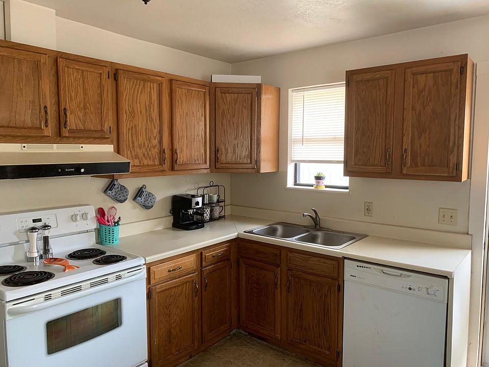 2nd image of 1306 W 10th St