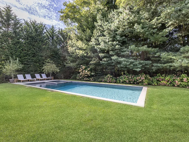 267 Meadows W — Photo 26