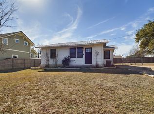 611 W Travis St, Fredericksburg, TX 78624
