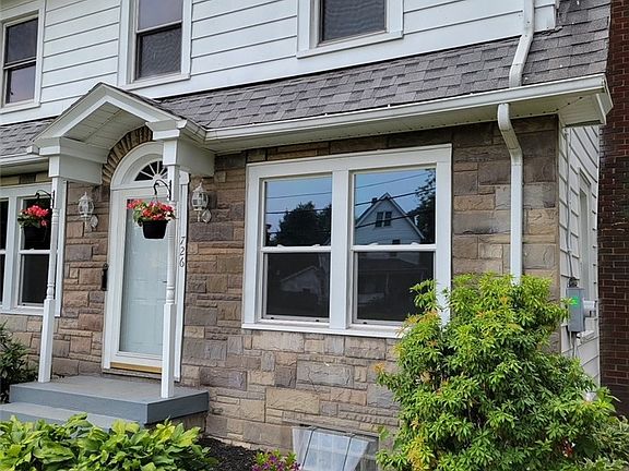 3rd image of 726 N Main St