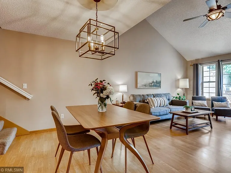 2165 Shenandoah Ct #E — Photo 15