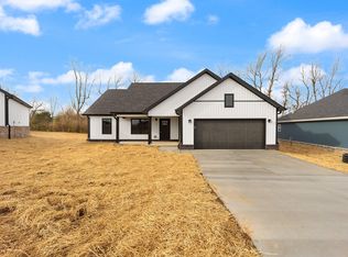 333 Pinehurst Way, Harrodsburg, KY 40330