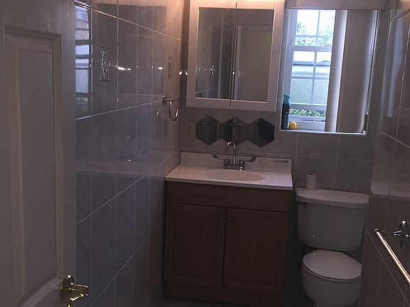4th image of 147-9 Elm Ave #2