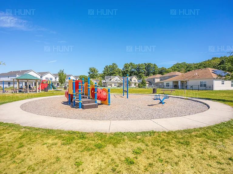 Hanscom Family Housing — Photo 7
