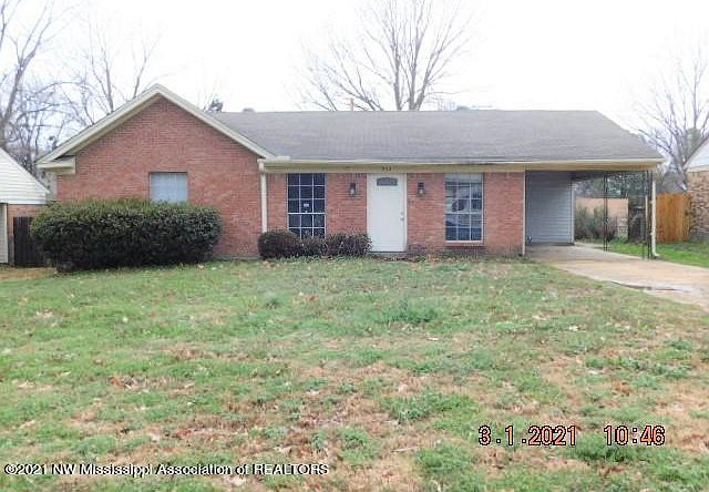 1st image of 932 Woodburne Pl